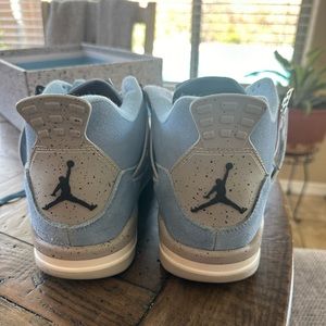 Jordan 4 university blue 11.5 almost new